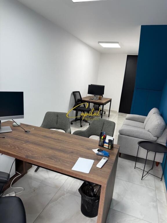 UFFICIO IN AFFITTO 28 M2 MYSLYM SHYRI 530 EURO