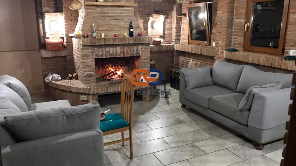 Al Lago Secco, Attico Con Veranda E Vista Meravigliosa In Affitto !!