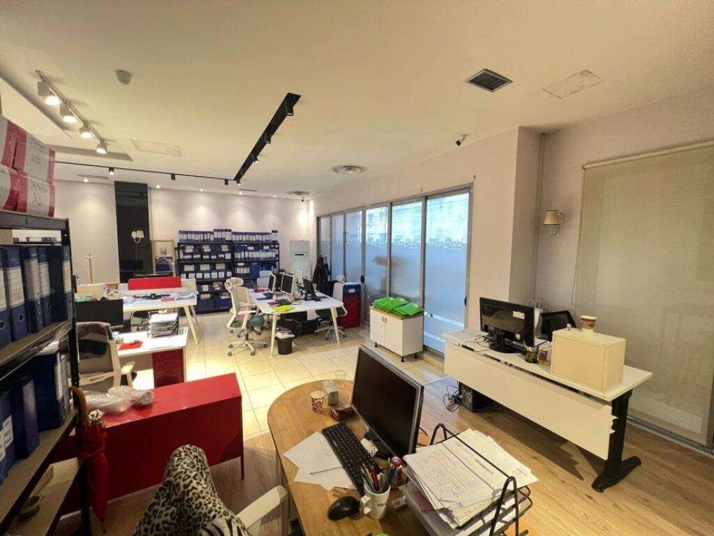 Zyre Me Qera Tek Rruga e Kavajes (ID BZ2739) Tirane