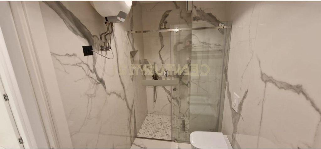 Affittasi appartamento moderno 2+1+2+posto auto