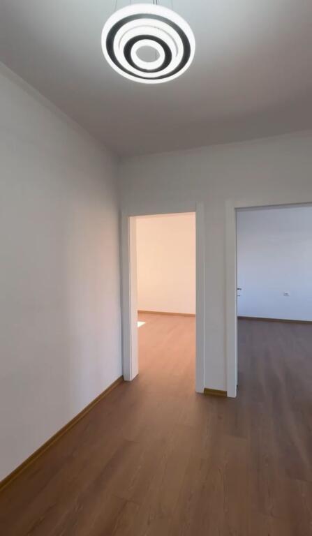 Apartament 2+1 në shitje , Xhamllik