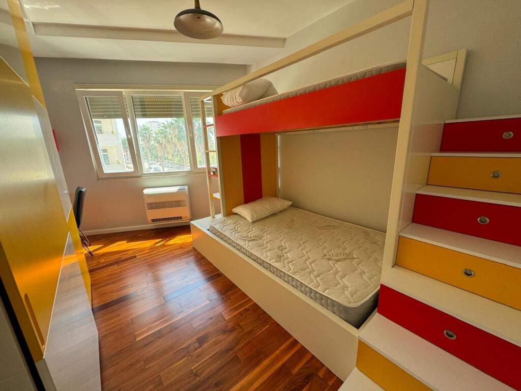 Jepet apartament me qera 3+1+2 vollga