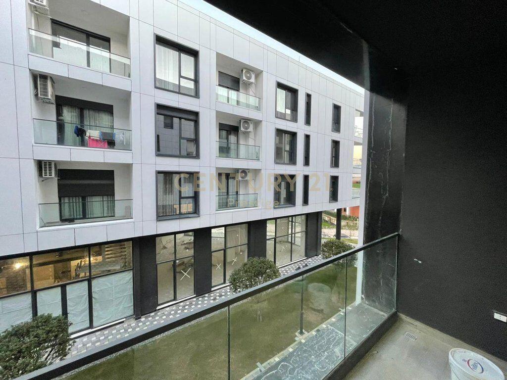 APPARTAMENTO 2+1+2+ POSTO AUTO IN AFFITTO, LAGO ASCIUTTO, TIRANA! 1.200 € /Mese