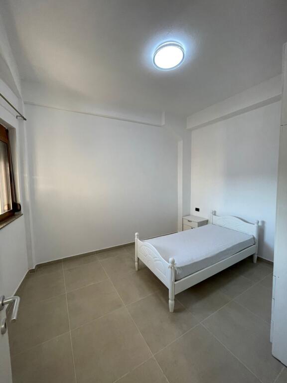 KATI PARE I NJE VILE 3 KATESHE ME QERA 2+1 FABRIKA MAKARONAVE