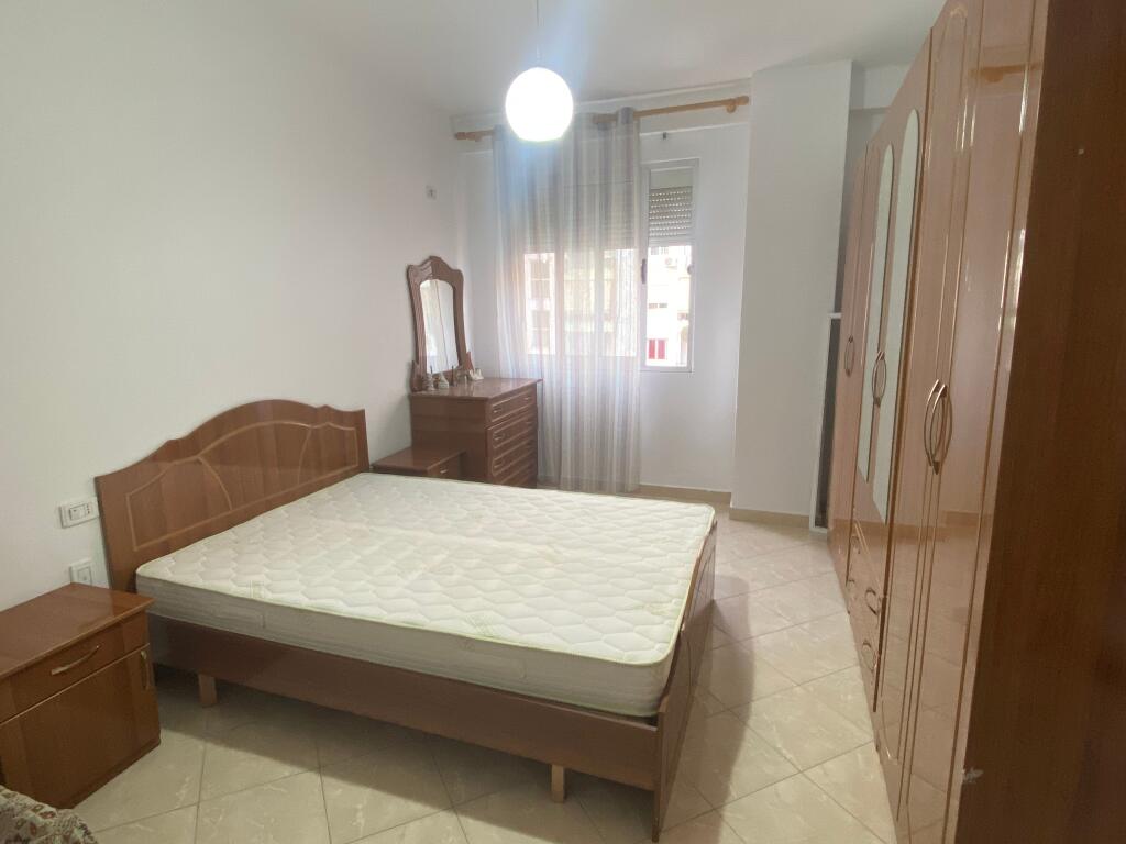 Appartamento 1+1 in affitto, a Yzberisht 45.000 lek