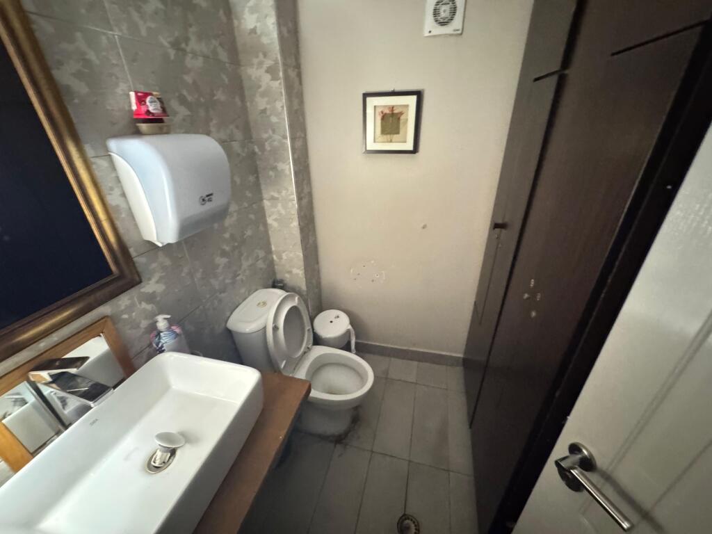 📣Shitet Biznesi Restorant 📍Rruga Frederik Shiroka  •Cmimi i qerase 80.000 leke ne muaj •Cmimi i Shitjes se biznesit 18.000 euro i diskutueshem