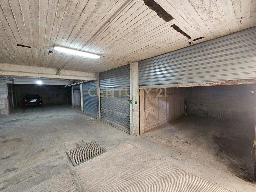 VENDESI APPARTAMENTO 2+1+ GARAGE, A VLORE LUNGOMARE