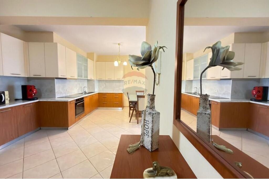 APARTAMENT 2+1 PER QIRA TEK ZOGU I ZI