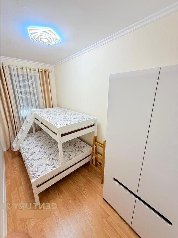 APARTAMENT 2+1 ME QIRA RRUGA E KOSOVARËVE