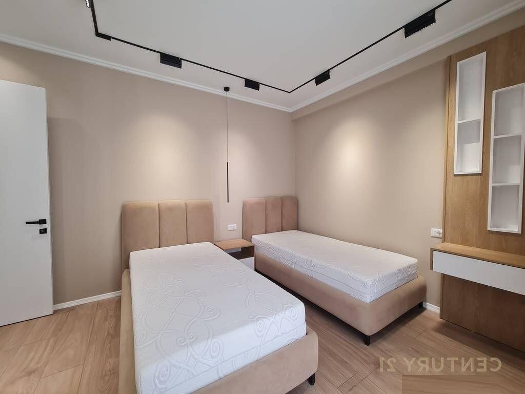 Appartamento in affitto 3+1+2 con 3 posti auto-Lago Secco!
