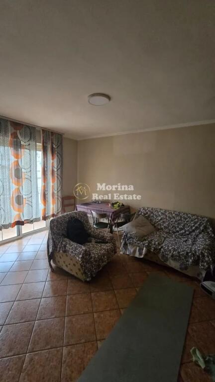 Qera, Apartament 2+1, Rruga e Elbasanit, 500 euro/muaj
