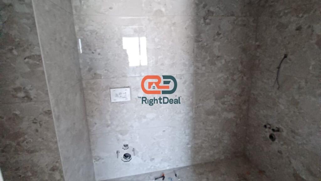 Tek 5 Maji, Shitet Apartament 2+1+2 Ne Ndertim Te Ri, Me Planimetri Te Rregullt!!!