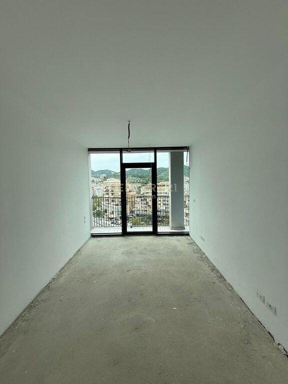 VENDESI APPARTAMENTO 3+1+2 PRESSO LAKE VIEW RESIDENCE!