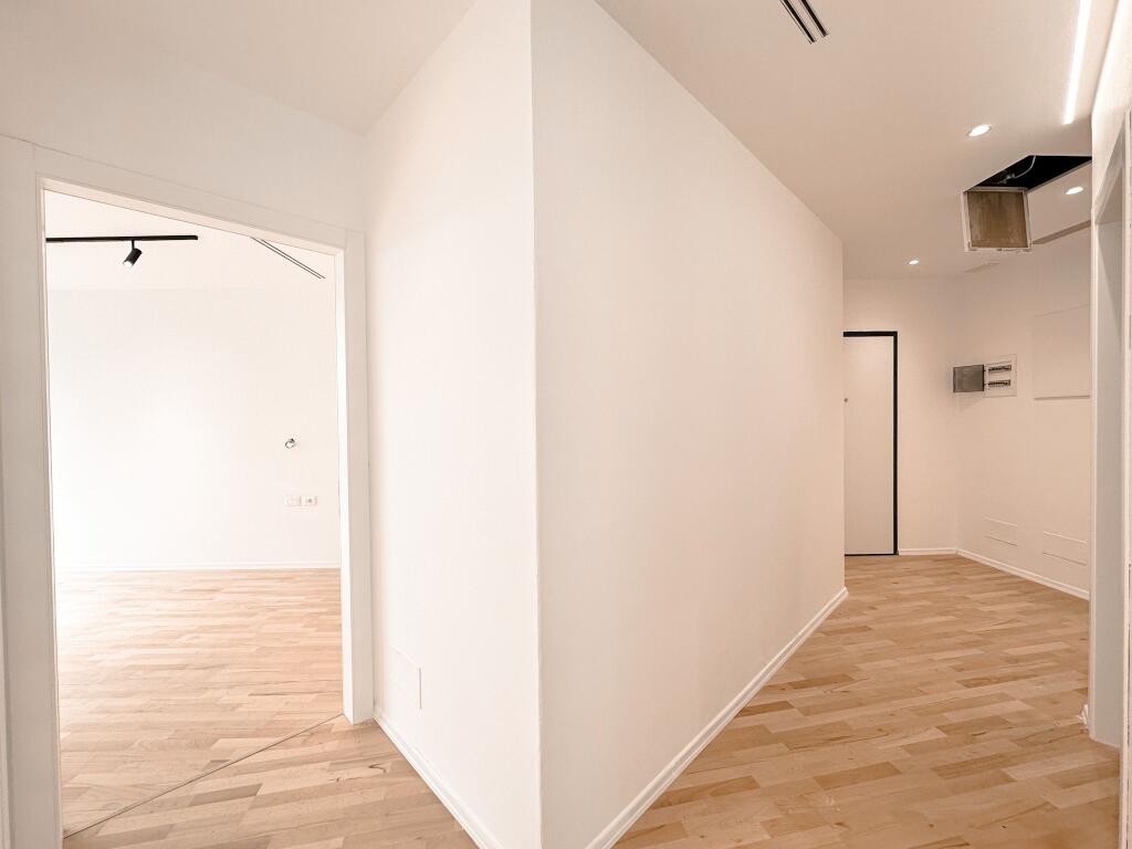 Shitet Apartament 2 +1+2tualete. 