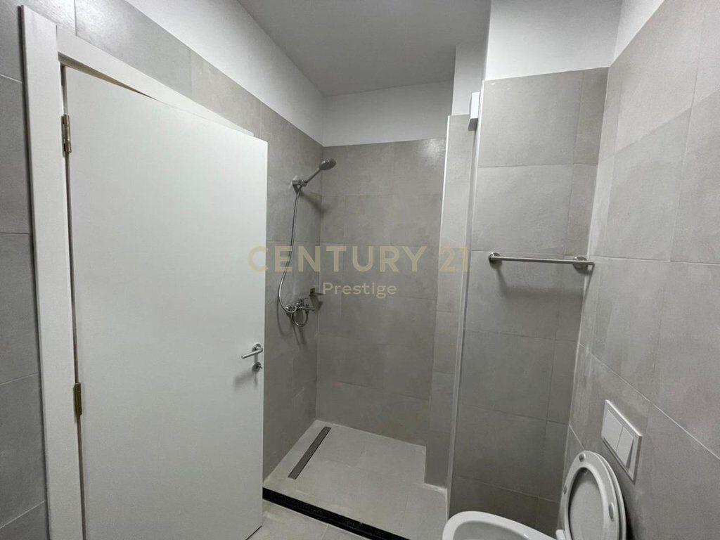 APPARTAMENTO 2+1+2+ POSTO AUTO IN AFFITTO, LAGO ASCIUTTO, TIRANA! 1.200 € /Mese