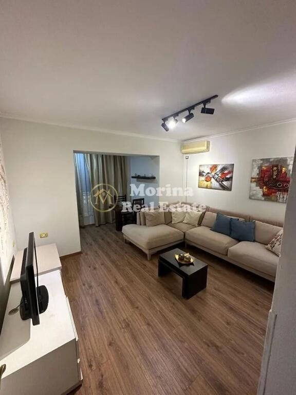 Qera, Apartament 2+1, Ish Stacioni Trenit 550 euro/muaj