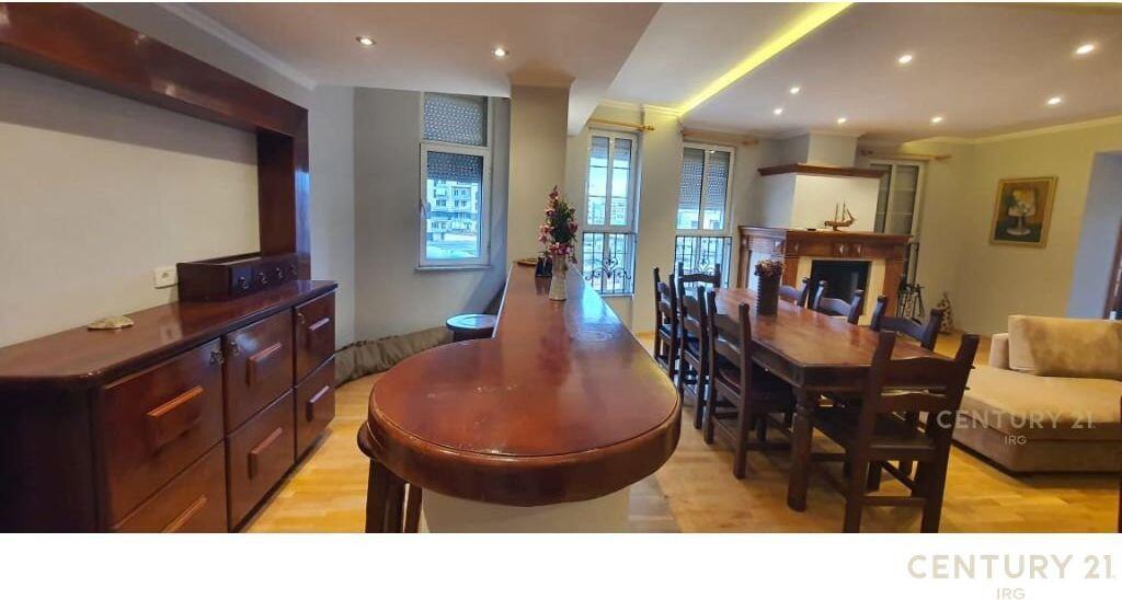 Apartament 3+1+2 ne Qender te Tiranes! 550,000 €