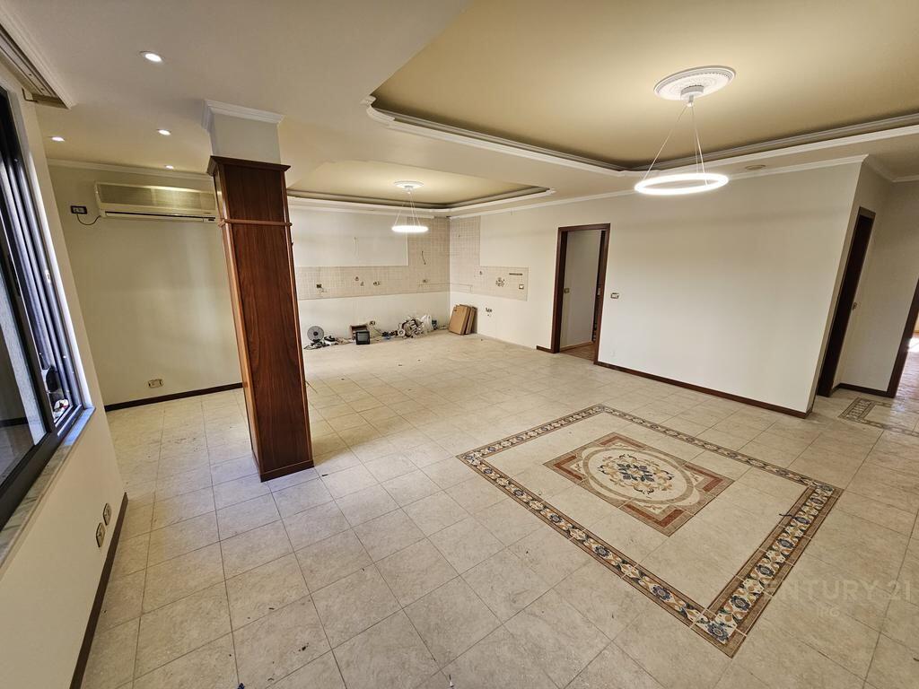 Appartamento 2+1+2 in vendita a Blloku