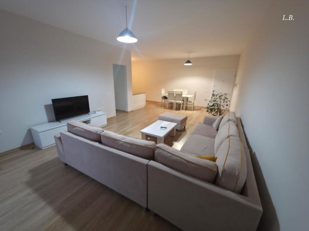 Affittasi appartamento 2+1+2 – Zona Botanica / vicino alla Moschea