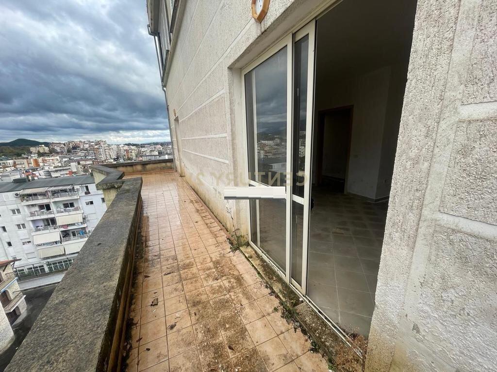 Appartamento 2+1 con Veranda in Vendita  Fresk