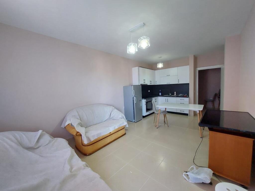 APPARTAMENTO IN AFFITTO, 1+1 A VLORE, TRANSBALLKANIK (IPOTECA)