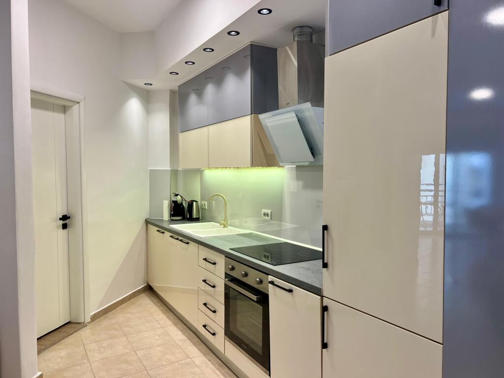 Appartamento 1+1 Con Garage In Vendita A Orikum