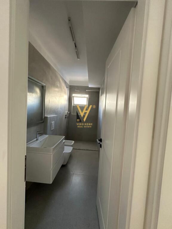 SHITET APARTAMENT 1+1+BLK TE RR.KONGRESI MANASTIRIT 95.000 EURO