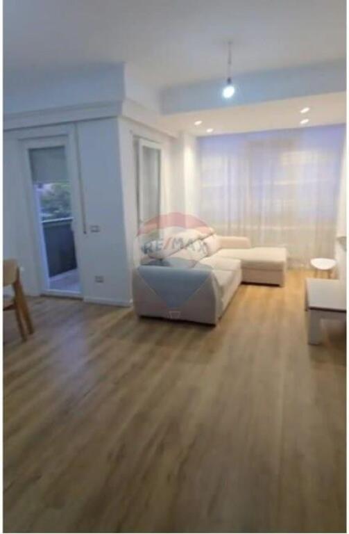 SHITET APARTAMENT 2+1 TEK MATERNITETI I RI-BRRYLI