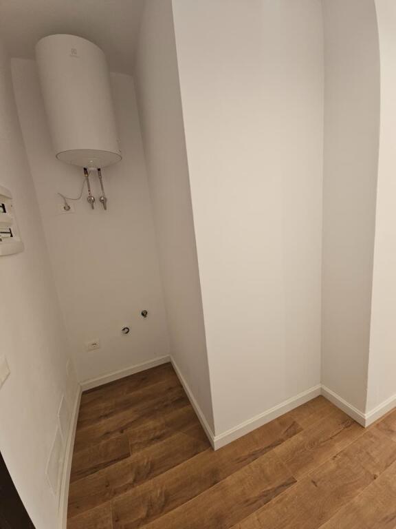 🏡 SHITET 2+1 me ballkon 📍Spitali Rajonal Durres 📲