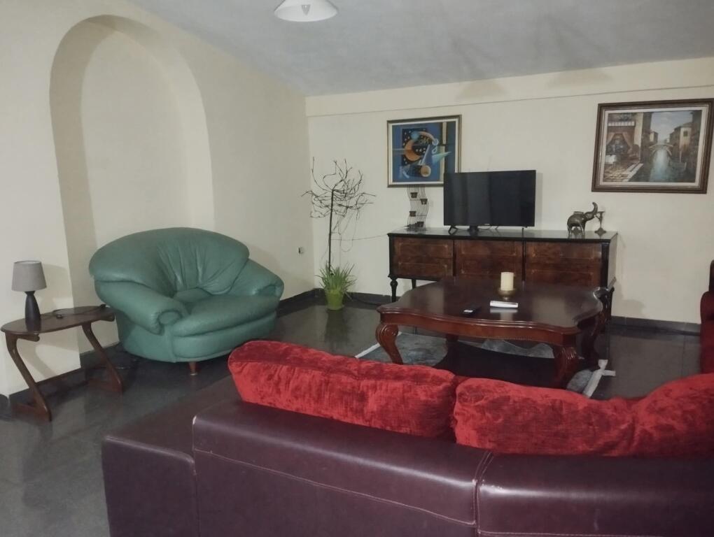 Apartament me qera 2+1 📍Rruga Besa