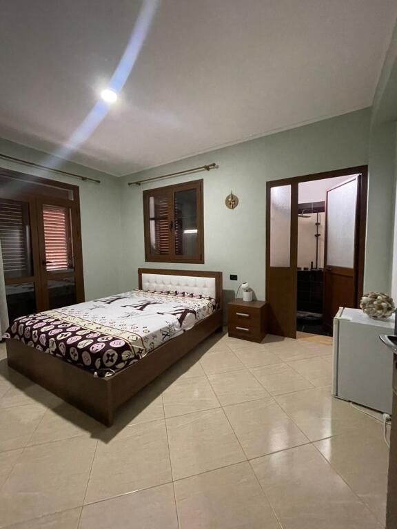 🏡 SHITET VILË 3-KATËSHE, GJIRI I LALËZT