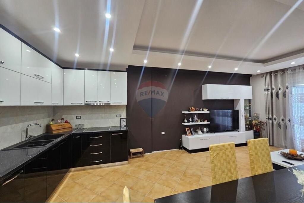 Apartament - Për Shitje - Linzë, Tiranë  ID: 530181003-390