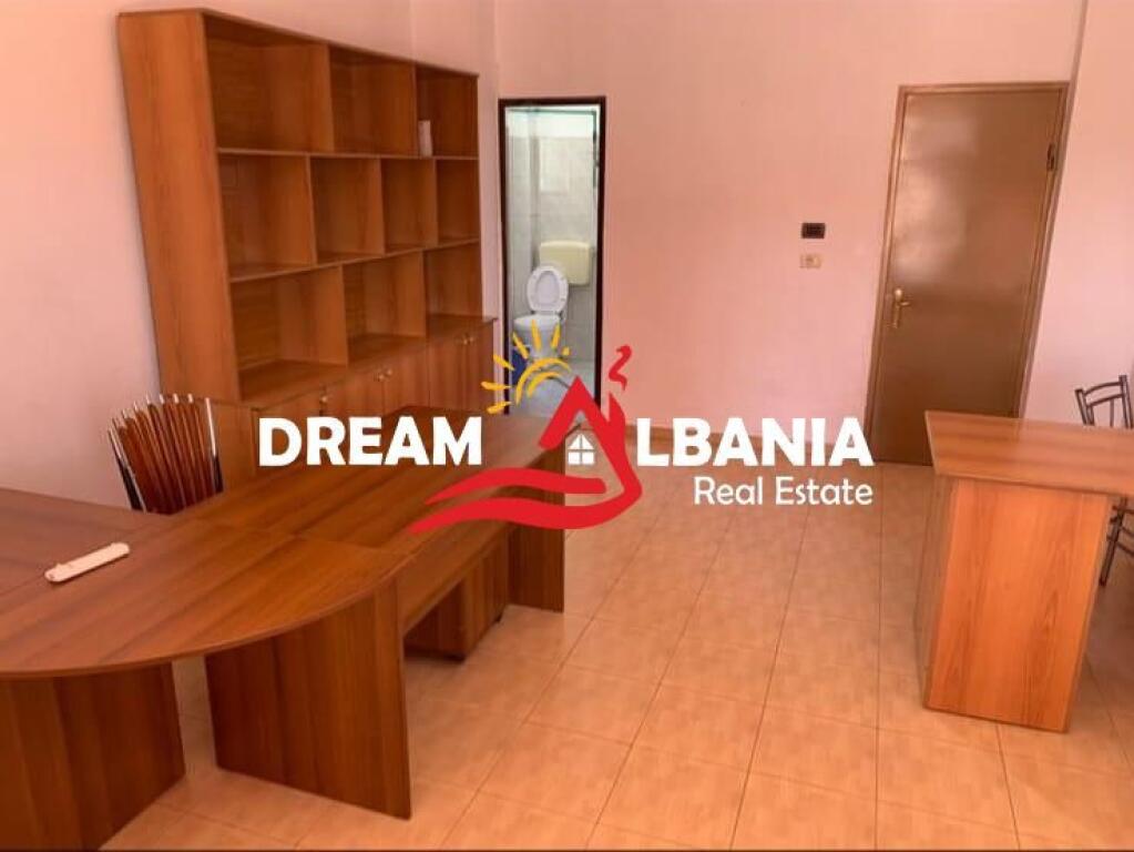 Zyre me qera Rruga George Bush, Perballe Parlamentit , Tirane (ID 42611389)