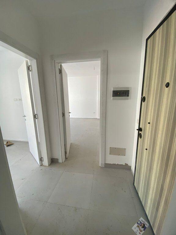 Shitet, Apartament 1+1, Pazari i Ri, Tiranë.