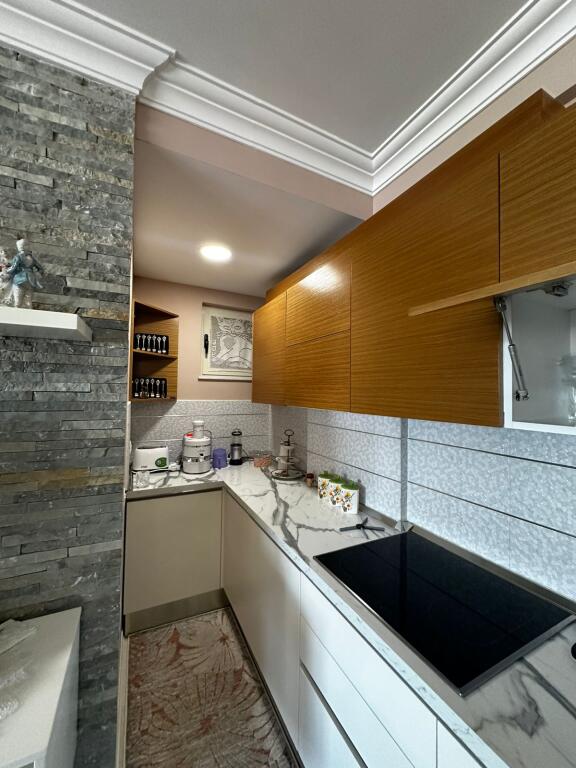 SHITET APARTAMENT ME PAMJE DETI PLEPA, TROPICAL RESORT , DURRES