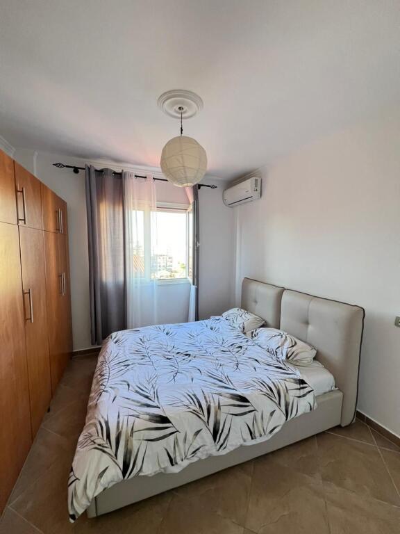 Apartament 2+1+P me qera, Bulevardi Zogu I.