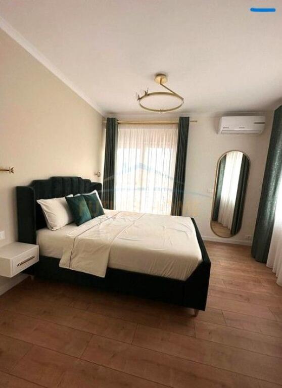 Jepet me qera, Apartament 3+1 – Qendër, Tiranë