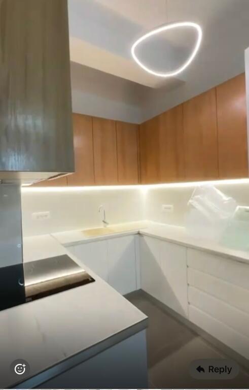 2+1,i mobiluar rruga peti liqeni i thate,cmimi 800 euro