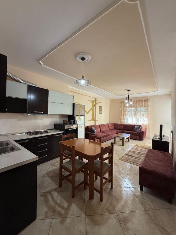 SUPER APARTAMENT 3+1 ME QERA NE DURRES TEK ISH URT !!