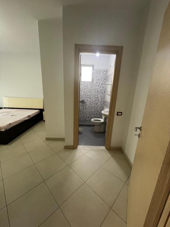 Jepet Me Qera Apartament 2+1+2 Tualete + 2 Ballkone