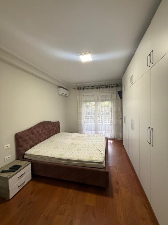 Jepet Me Qera Apartament 2+1+1 Ballkon