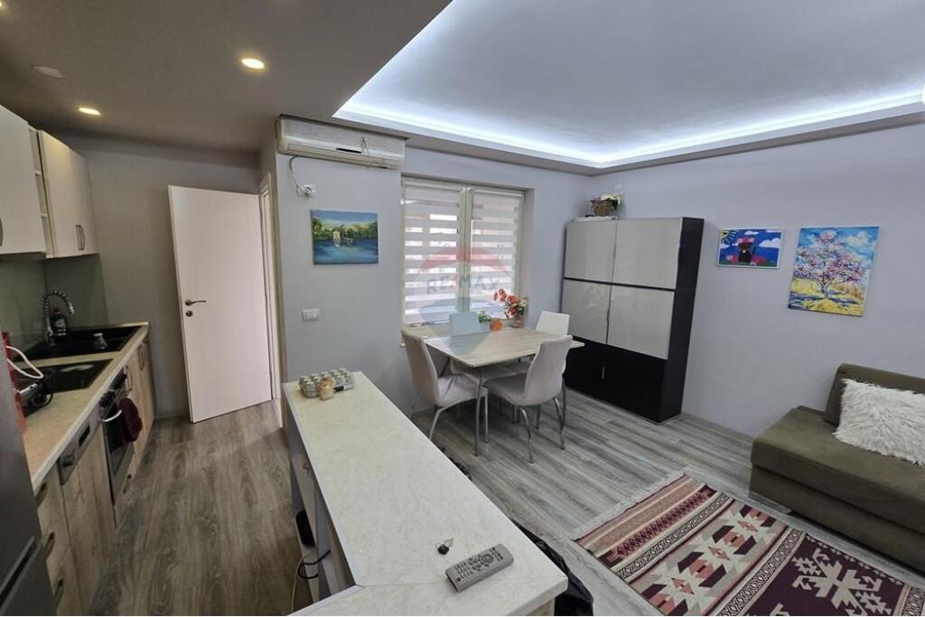 Apartment 2+1 for rent at Elbasan Street
