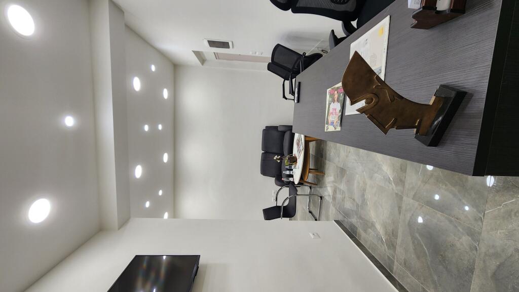 Business premises for office sale