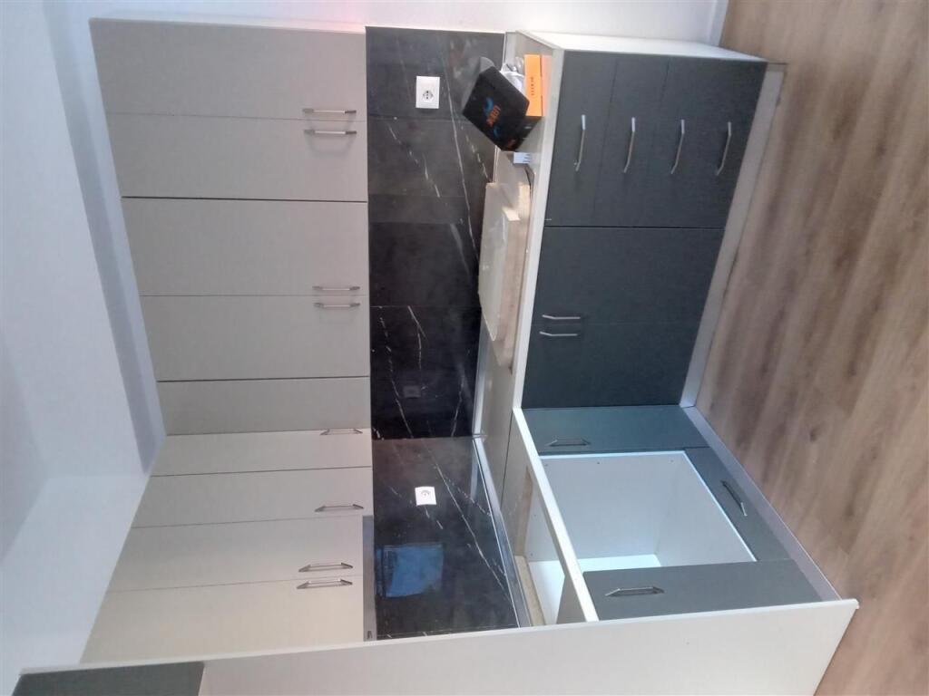 🏢Ne zonen e Ali Demit,Rezidenca Kaimi,jepet me qera apartament1+1,i mobiluar. 45,000Leke