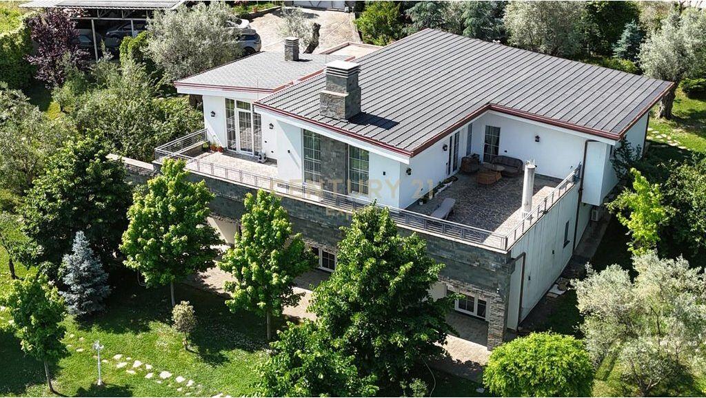 INDIVIDUAL VILLA FOR RENT – DOBRESH, TIRANA