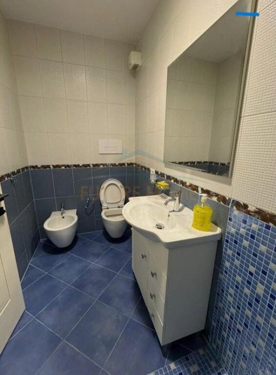 Shitet Apartament 2+1 – Oxhaku