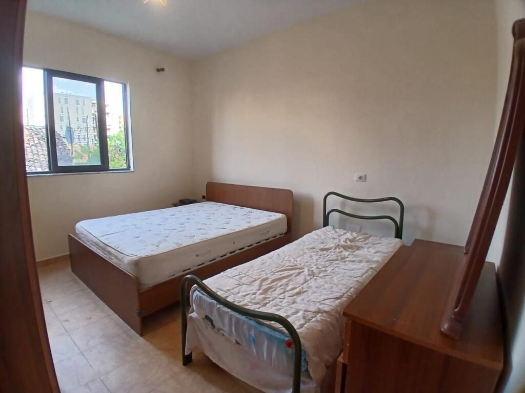 Jepet Me Qera Apartament 1+1+1 Ballkon
