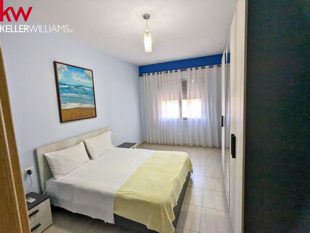 Shitet apartament 2+1 Vlore Lungomare