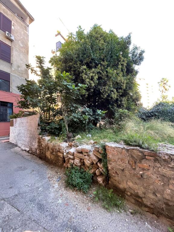 Truall në Shitje –148m² Durrës (Zona e Gjykatës)
