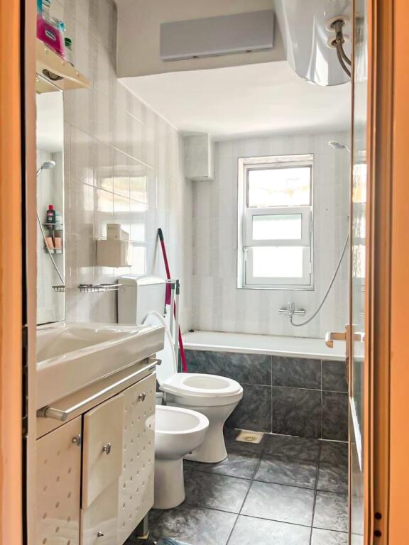 Jepet me qira apartament 2+1 tek Myslym Shyri!